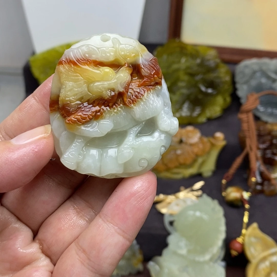 未镶嵌岫玉吊坠(赠链)