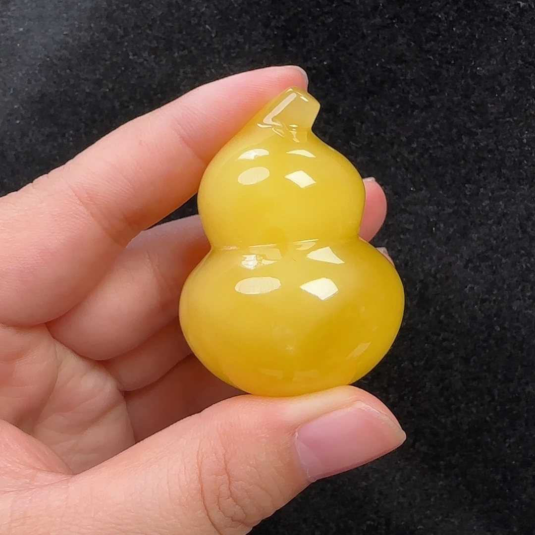 蜜蜡未镶嵌珠宝奇石