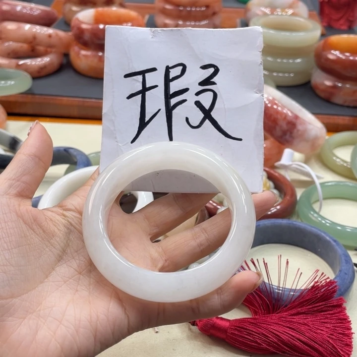 黄***)石英质玉钛钢珠宝奇石57.7