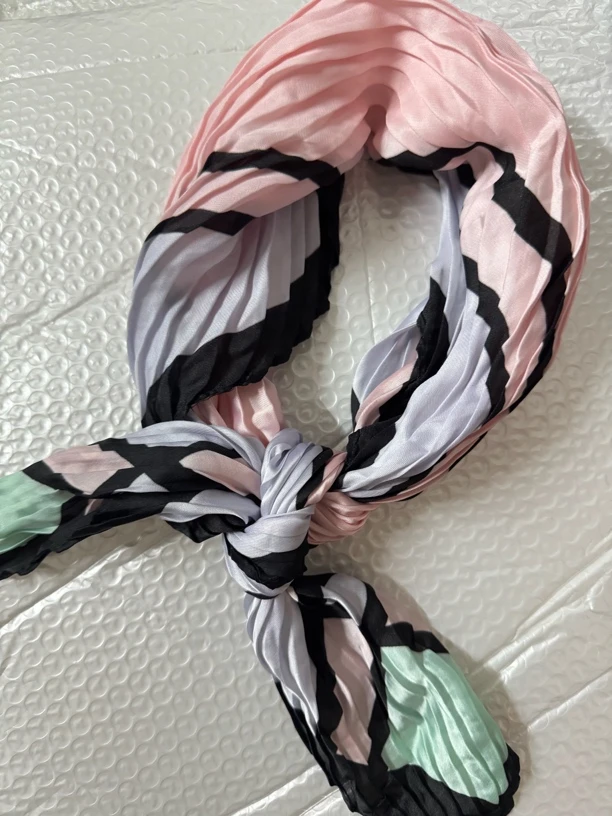 粉格压皱方巾70韩版