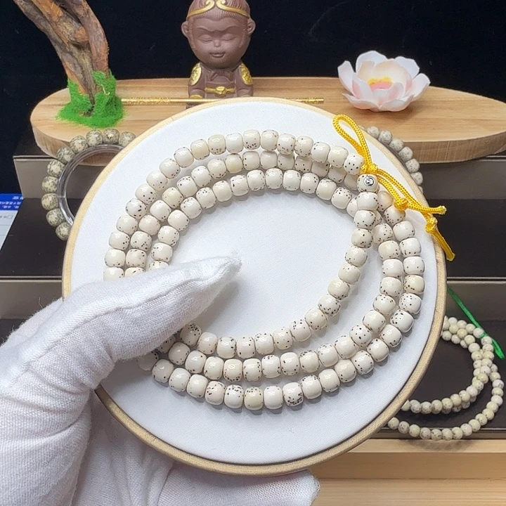 星月菩提手串顺白河豚半壁留白