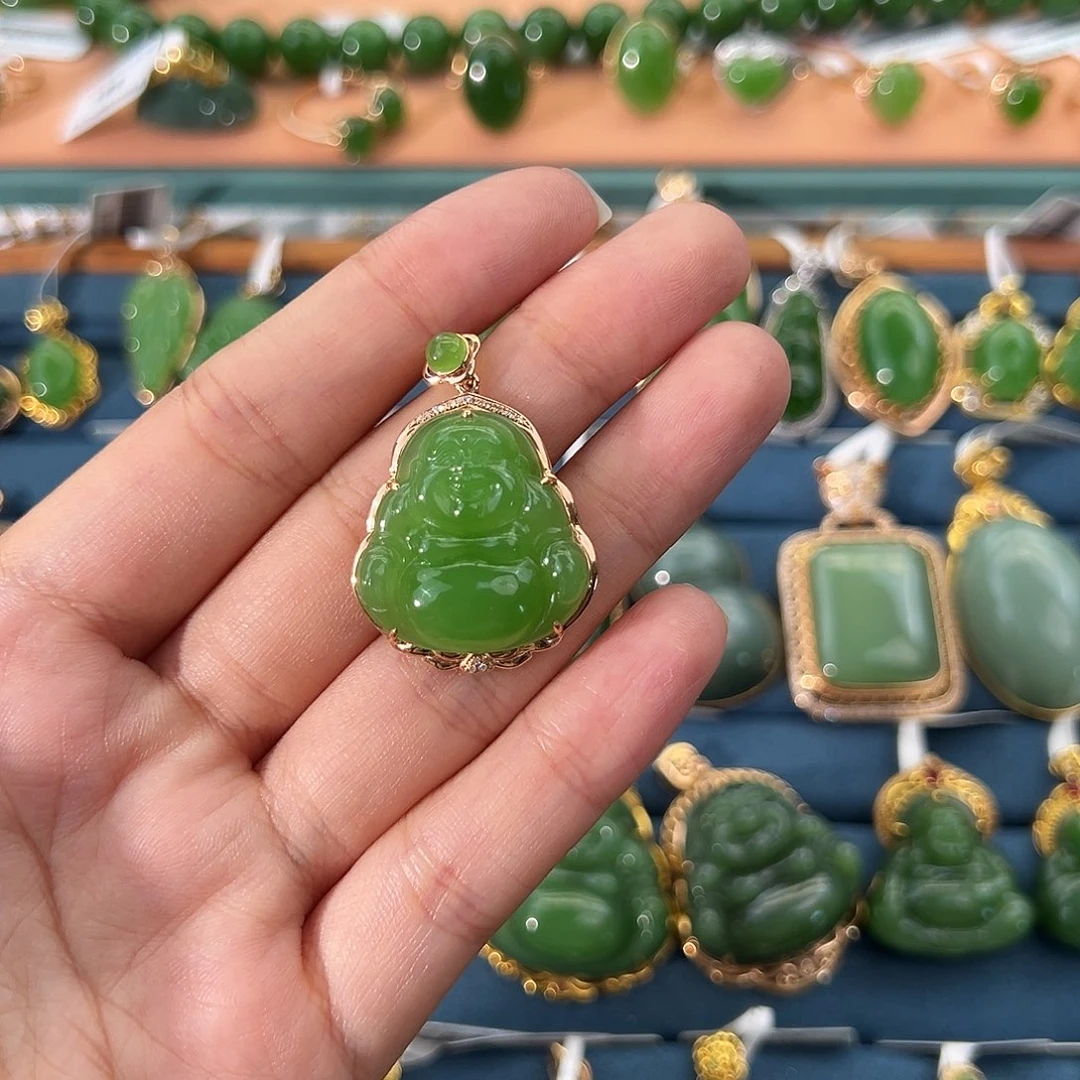 金***妞和田玉（碧玉）18K金镶嵌吊坠(不含链)