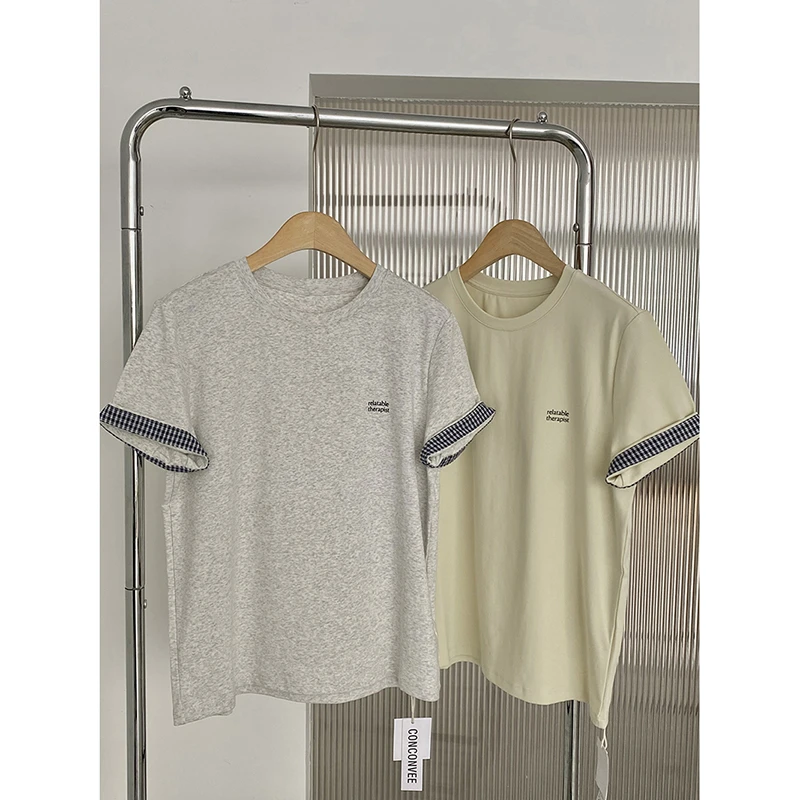 胸前双排小字母袖口拼接短袖E151C026