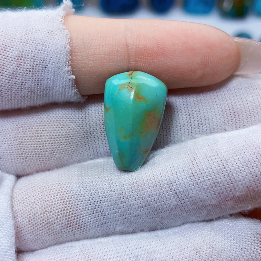 绿松石未镶嵌饰品