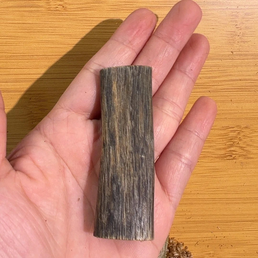 沉香沉香碎屑绿棋楠素牌块料8.2克