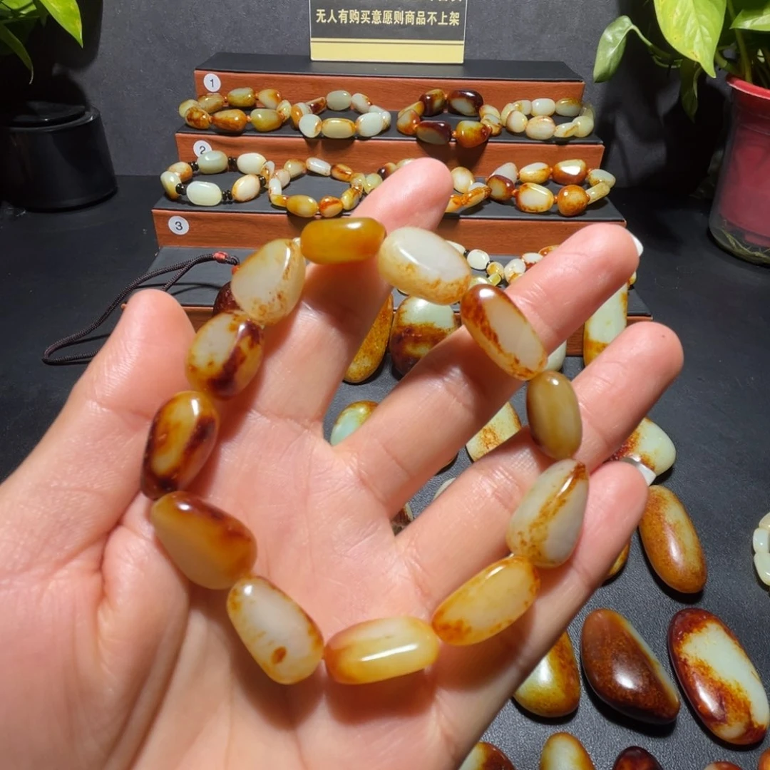 颈饰未镶嵌和田玉啊****】