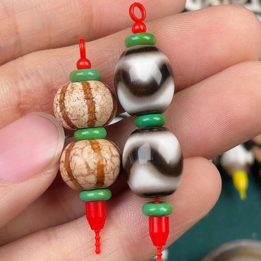 辉***子玛瑙/玉髓裸珠两串