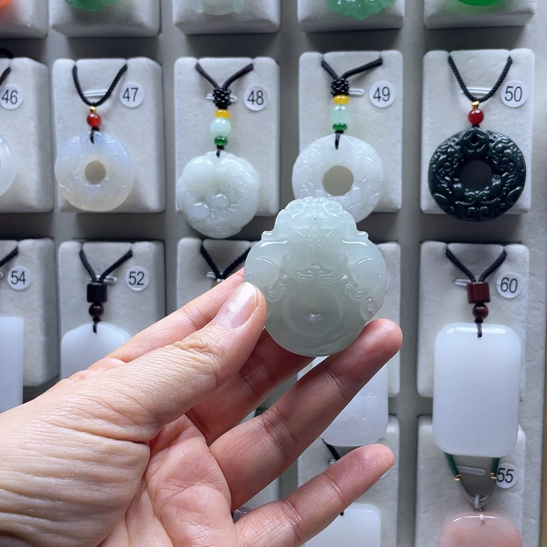 玛瑙/玉髓颈饰合金