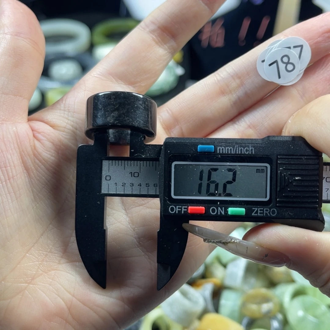 蛇纹石玉未镶嵌戒指