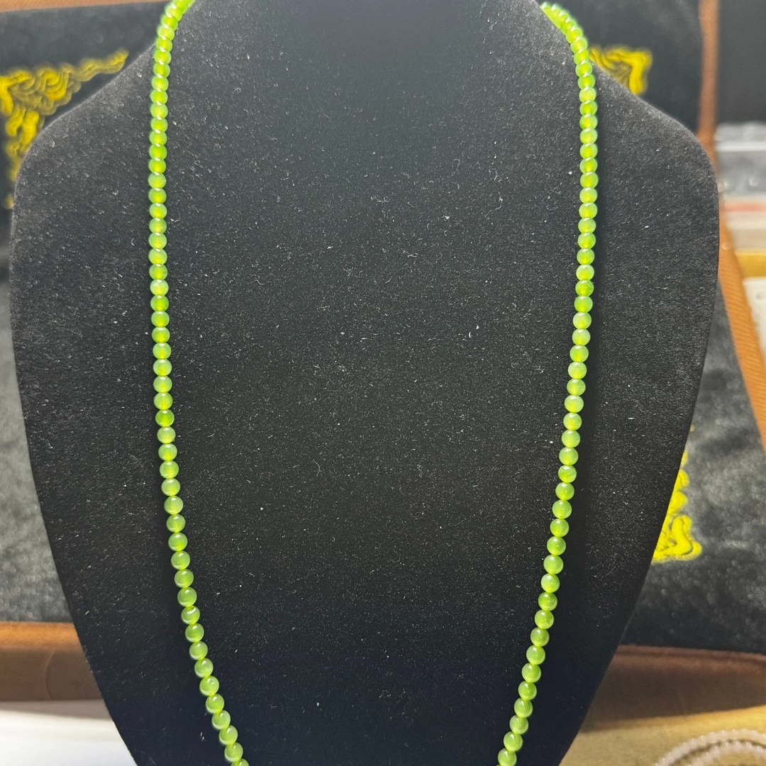 和田玉精品苹果绿项链
