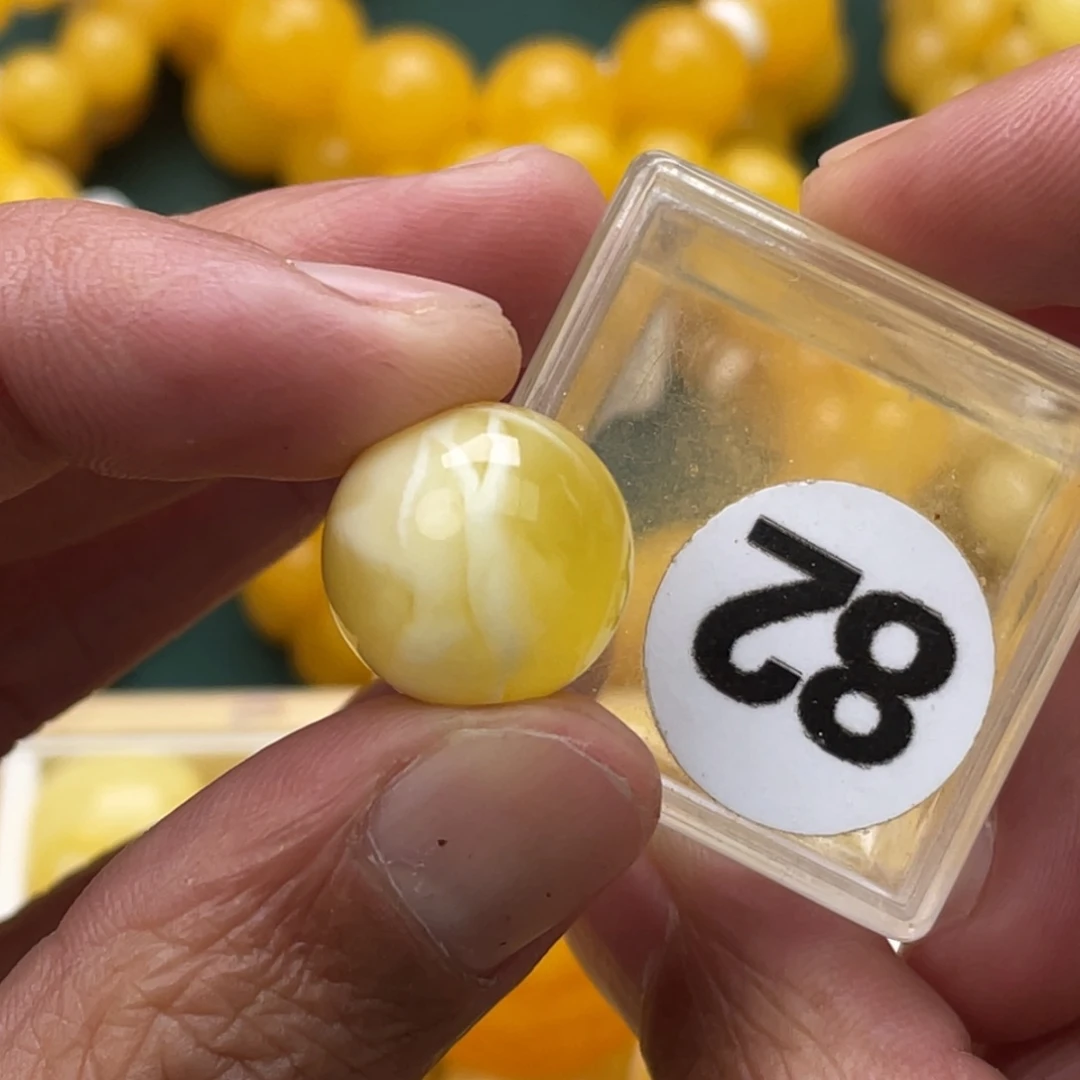 蜜蜡珠宝奇石未镶嵌