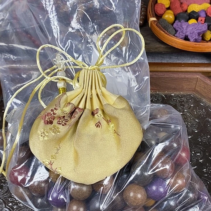 1.8多宝瑕疵珠约90g