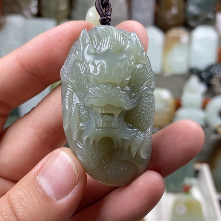 和田玉（糖玉）未镶嵌颈饰