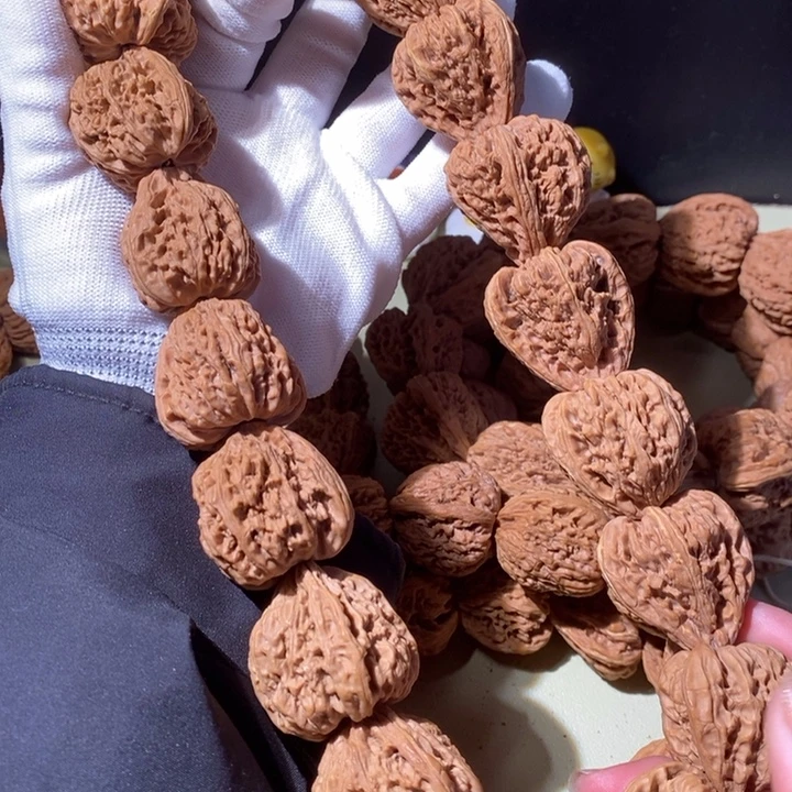 文玩核桃手串……35