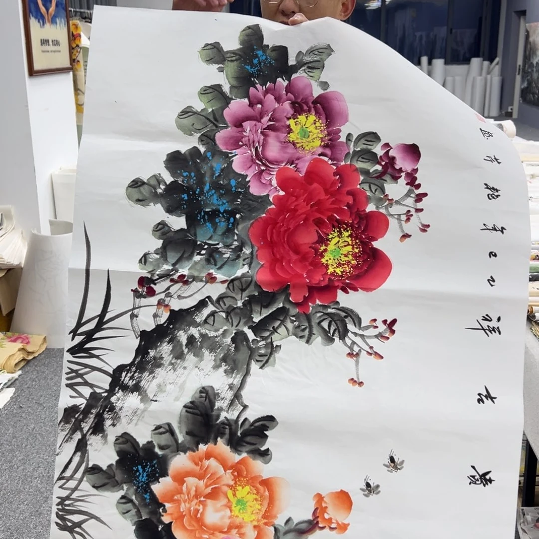 国画卖字画的小男孩