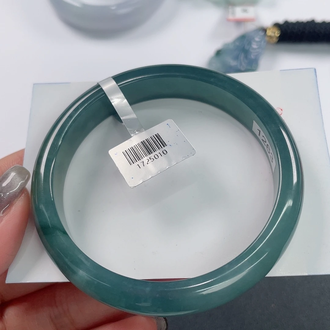 翡翠未镶嵌手镯手镯