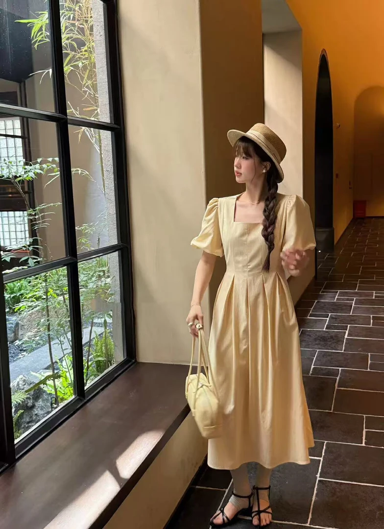 【奇奇】初恋气质茶歇温柔法式定制方领泡泡袖甜美连衣裙女