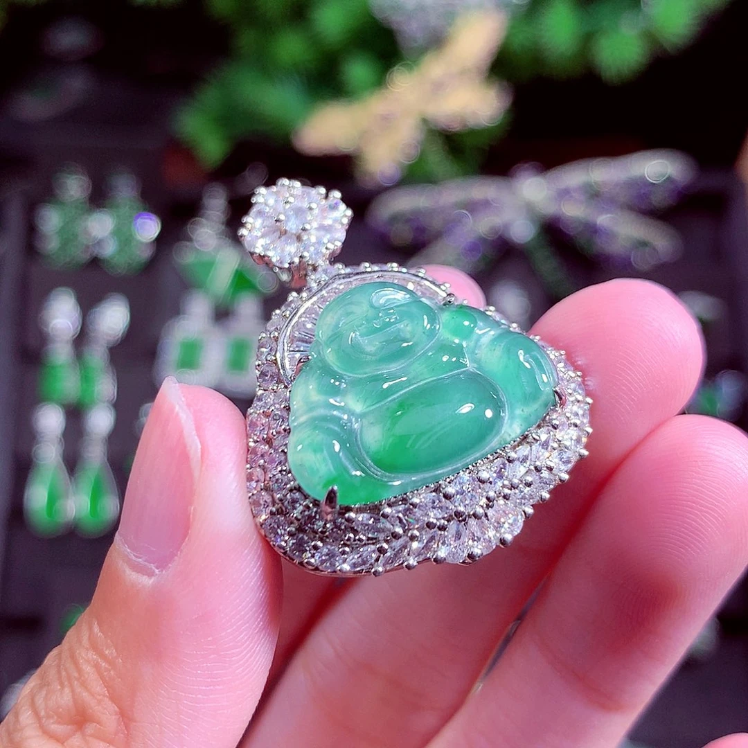 颈饰未镶嵌翡翠天然