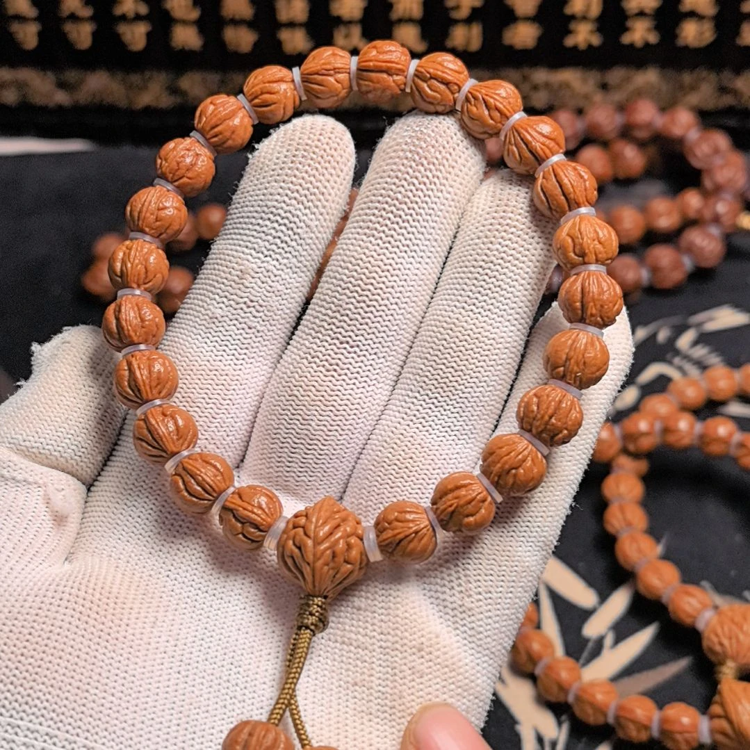 吊坠桃核小龙纹手持