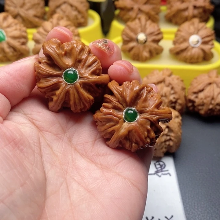 柚****36尺拼接工艺品白奔