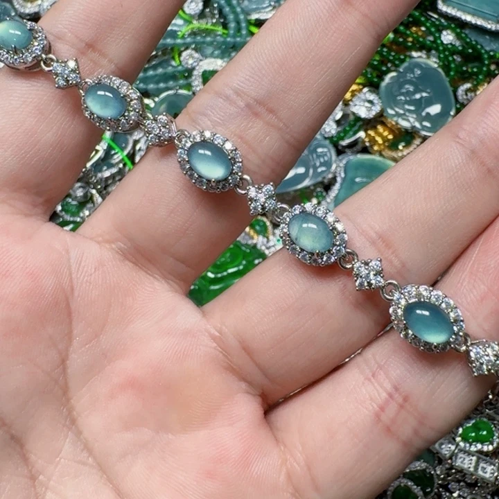 翡翠未镶嵌颈饰天然A货翡翠放漏