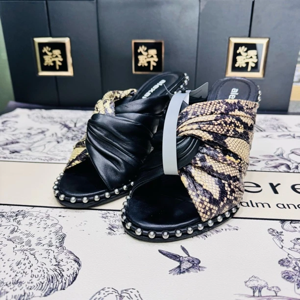 99新 YSL/圣罗兰 亚历山大王蛇皮高跟凉拖37码ysc0685