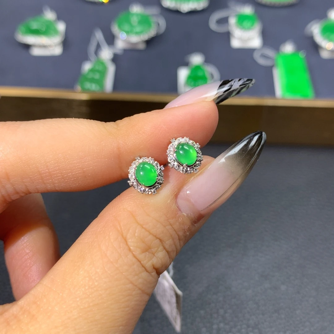 翡翠耳饰18K金镶嵌翡翠