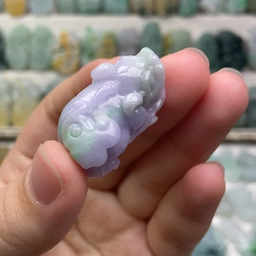翡翠未镶嵌吊坠(赠链)