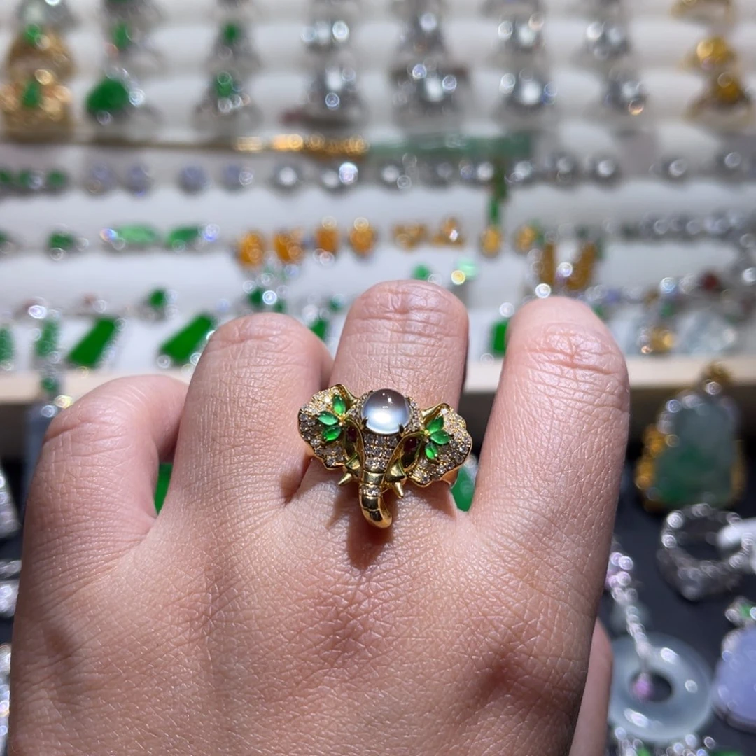 翡翠戒指18K金镶嵌大象戒指