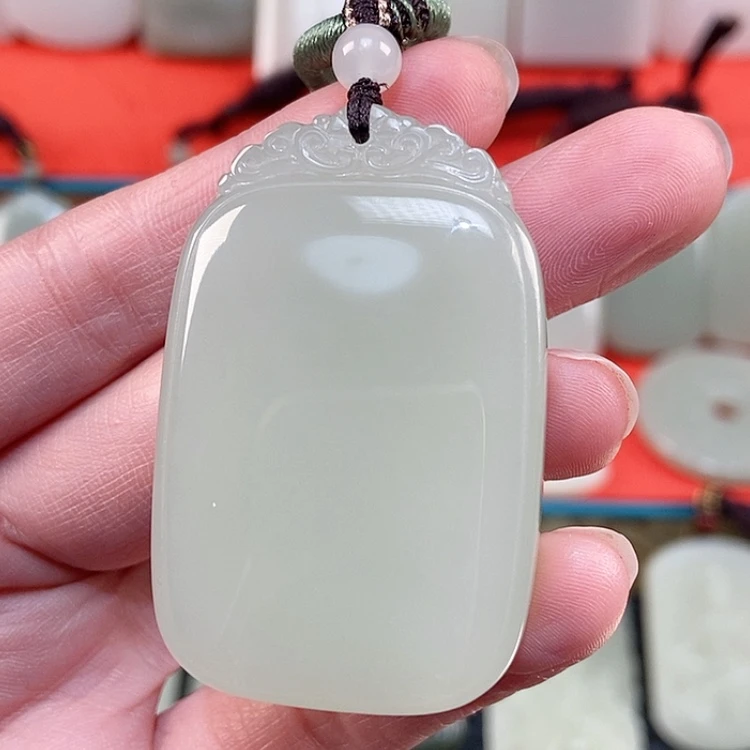 【闪购商品】颈饰未镶嵌和田玉