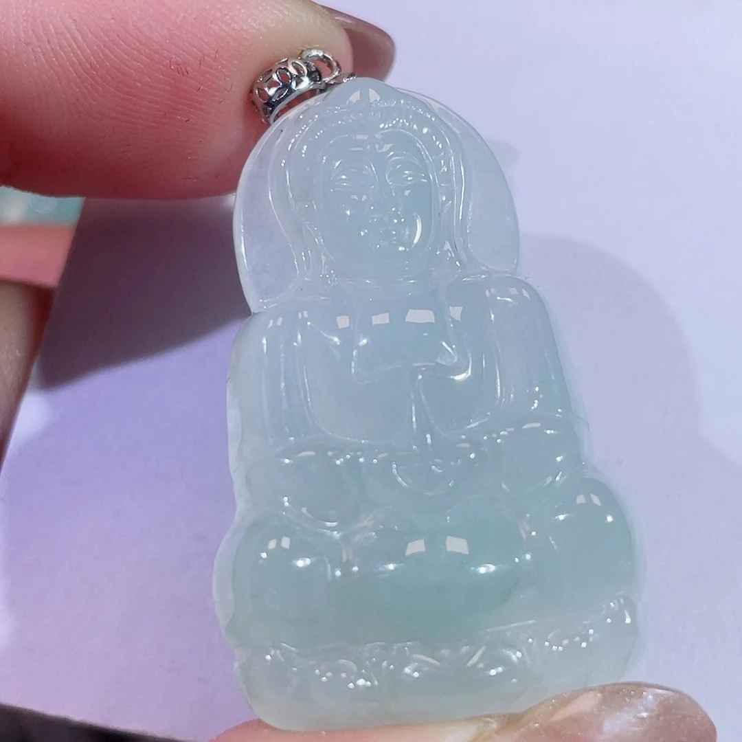 翡翠未镶嵌颈饰观音