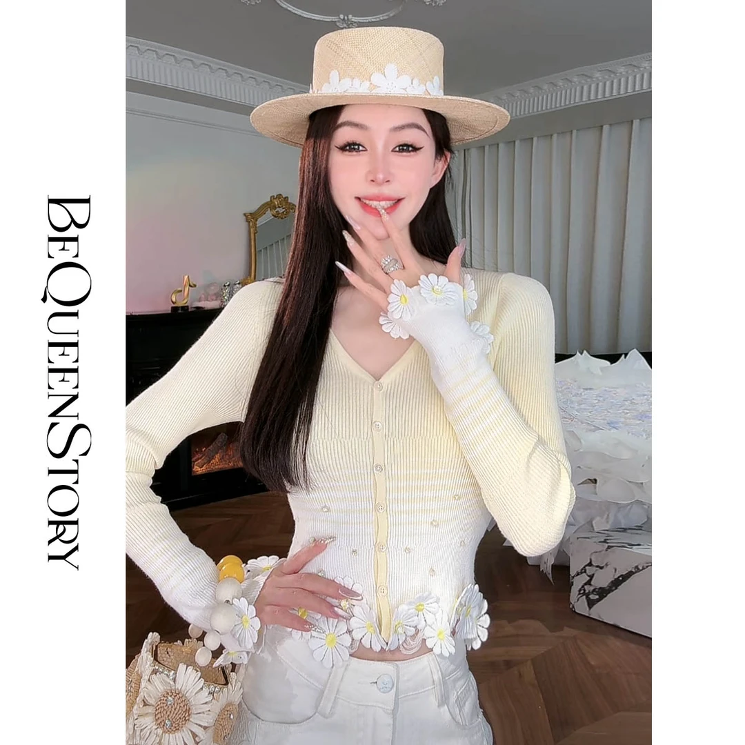 余潇潇【甜蜜遐想】高级感欧若风小雏菊立体花朵修身V领毛衫