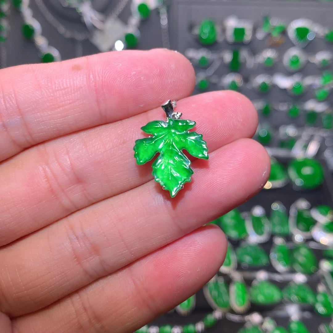 翡翠18K金镶嵌吊坠(不含链)天然翡翠