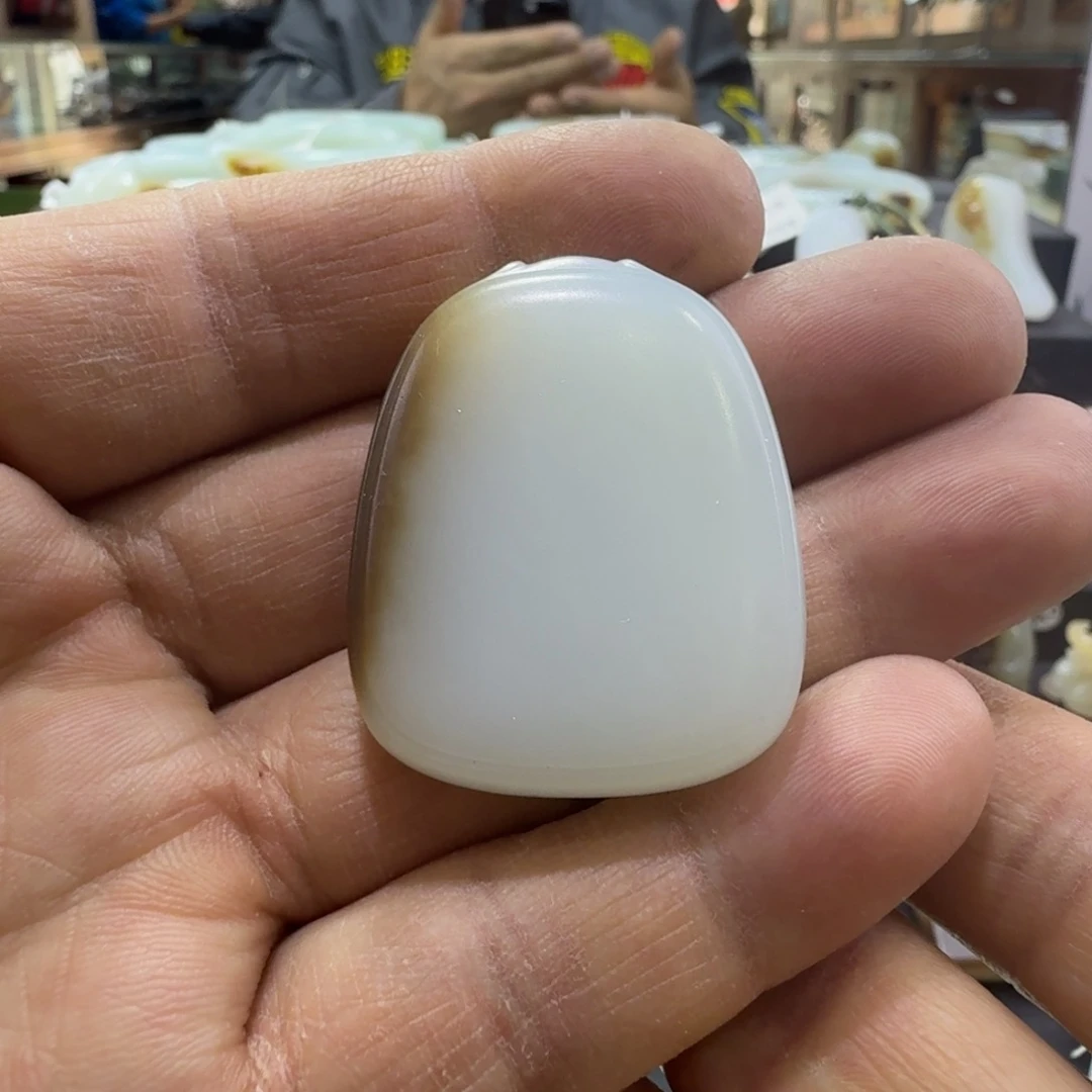 和田玉未镶嵌吊坠(赠链)4-3牌