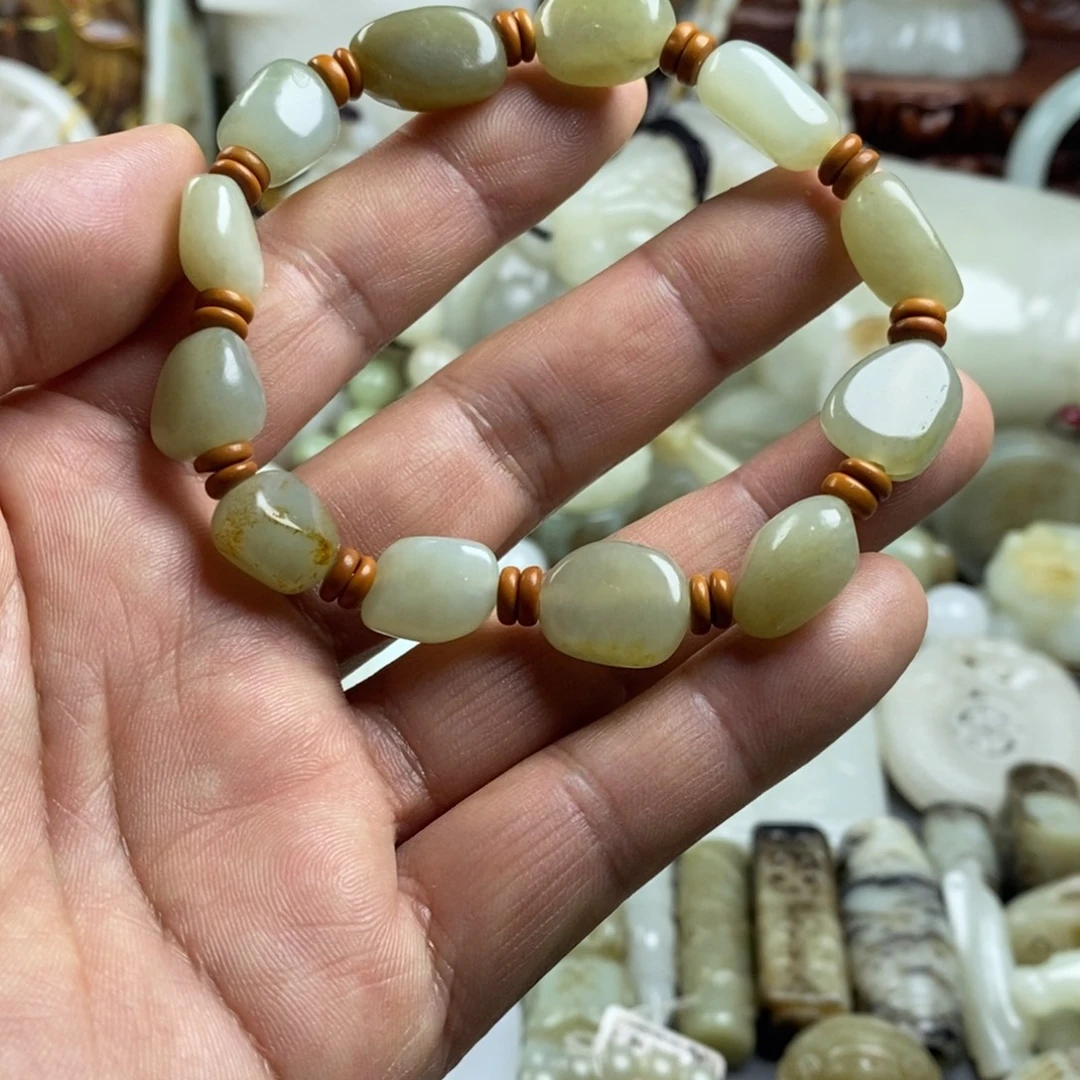 和田玉（糖玉）未镶嵌颈饰