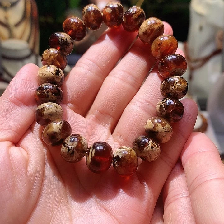 未镶嵌琥珀裸石12m溶洞