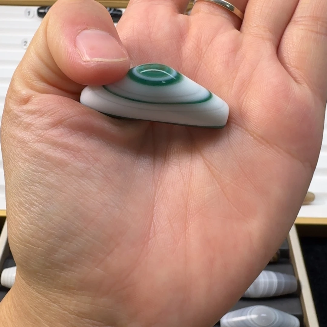 用***4玛瑙/玉髓未镶嵌颈饰