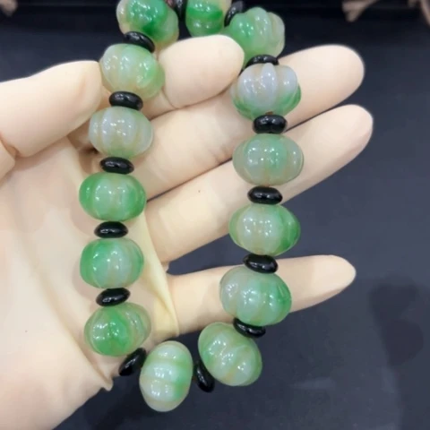 吊坠滴血莲花菩提