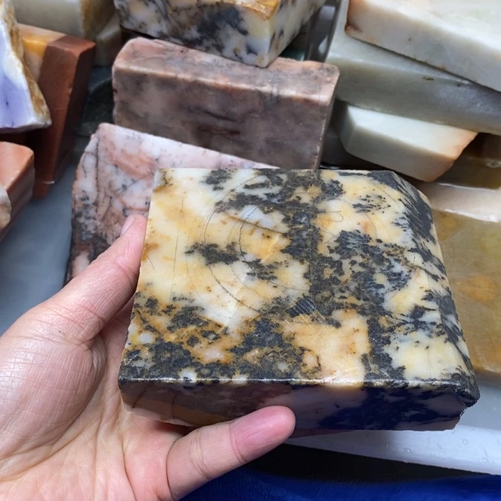 石英质玉未镶嵌私人定制有色根无裂不退换