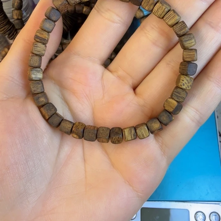 沉香沉香碎屑莺歌绿奇楠福利小方糖05小方糖