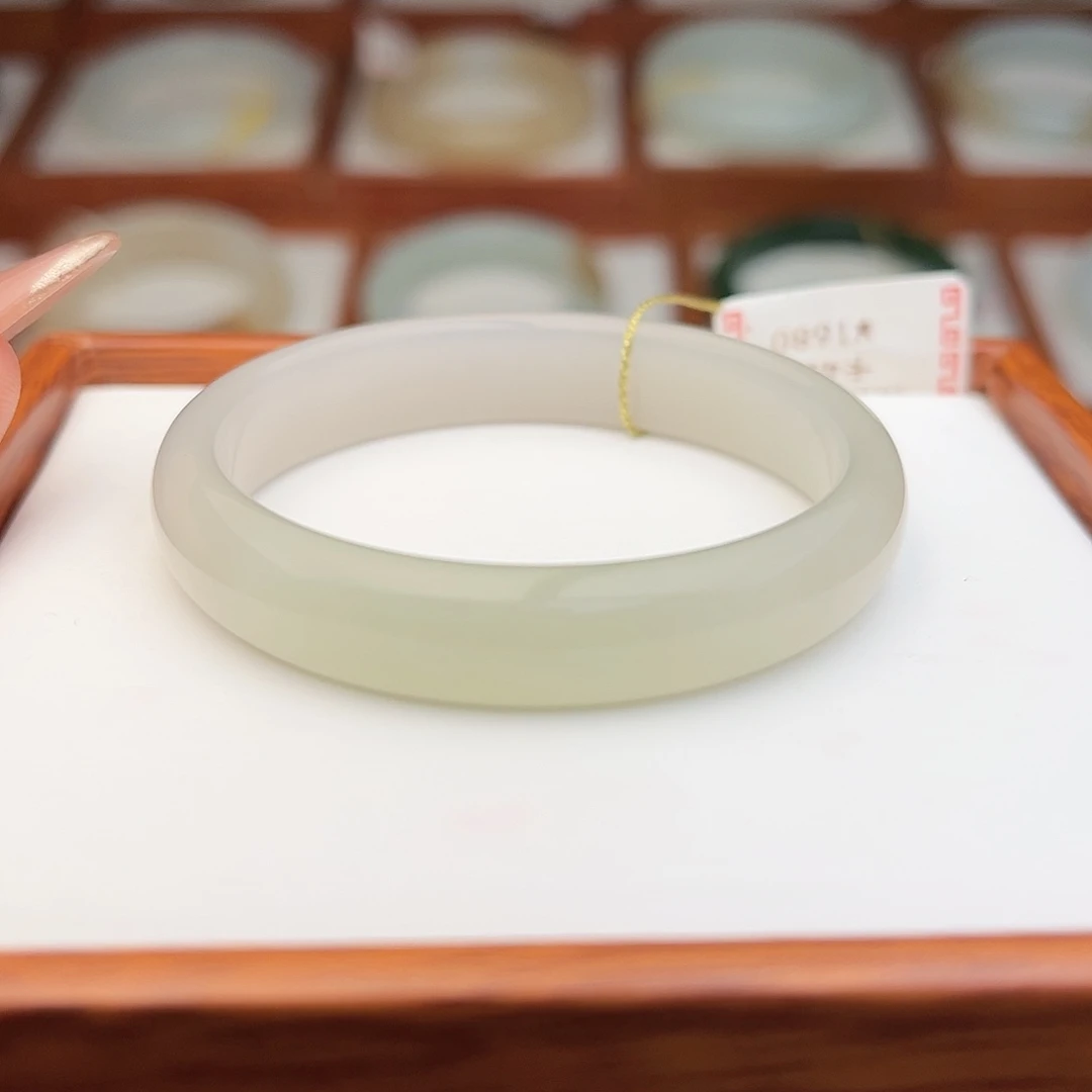 和田玉未镶嵌手镯46.7