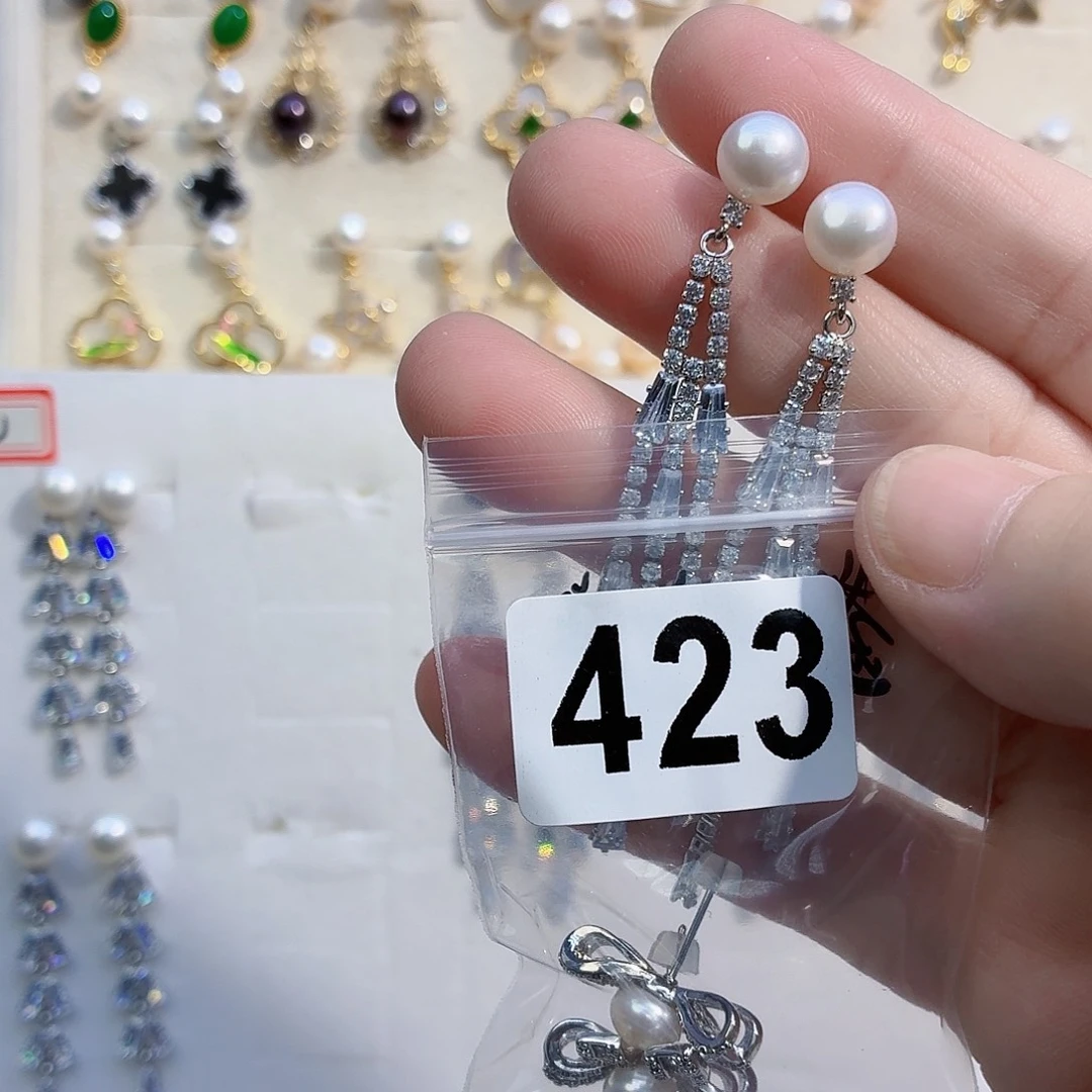 盛***康合金淡水珍珠耳饰