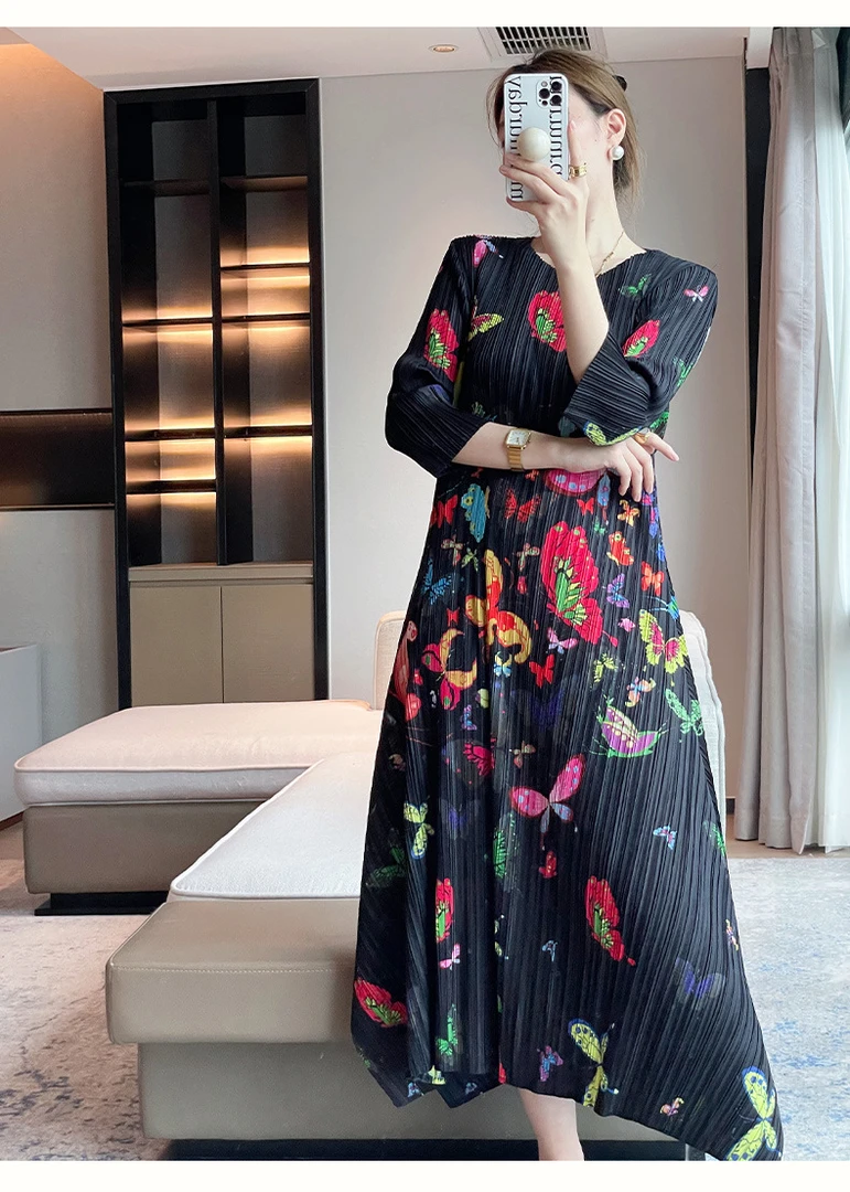 褶皱春季新款法式印花修身连衣裙轻奢优雅名媛风气质长裙