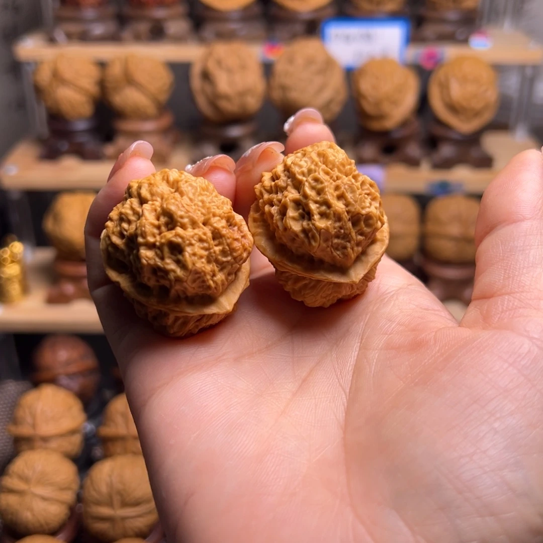 桃核把件金甲麒麟H4