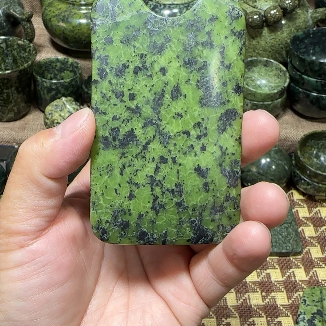 蛇纹石玉未镶嵌藏玉药王石养身产品