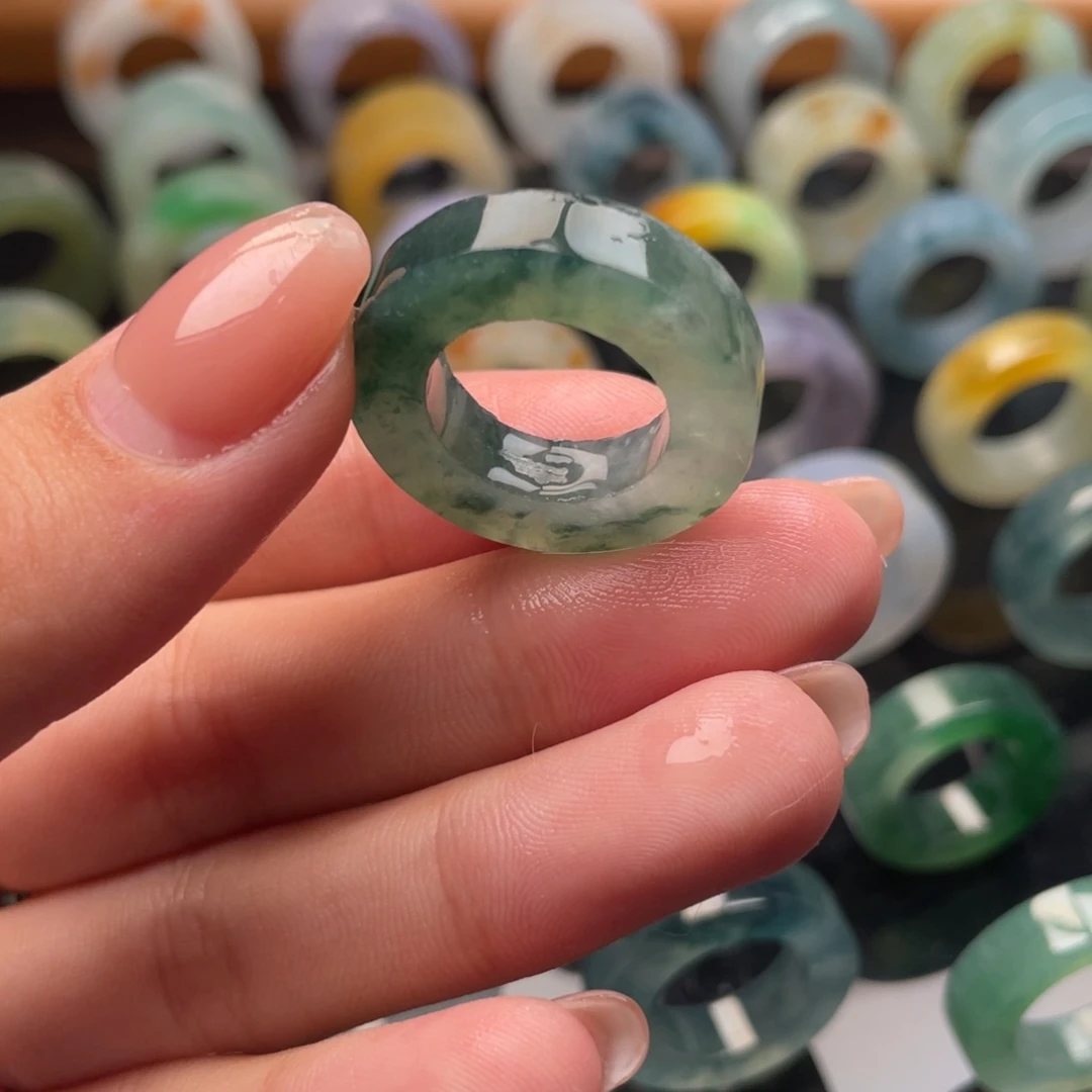 未镶嵌定制翡翠江南绿