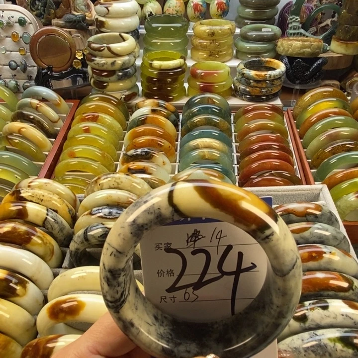 蛇纹石玉未镶嵌手镯57.8