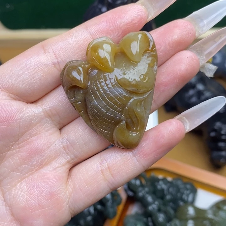 和田玉（糖玉）未镶嵌挂件