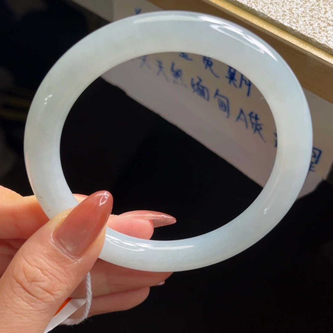 翡翠未镶嵌手镯手镯