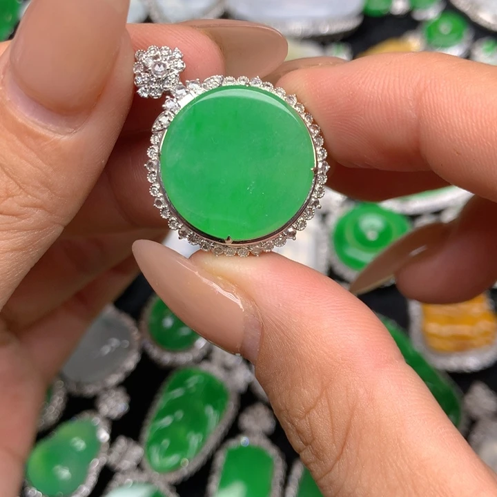 翡翠18K金镶嵌吊坠(不含链)